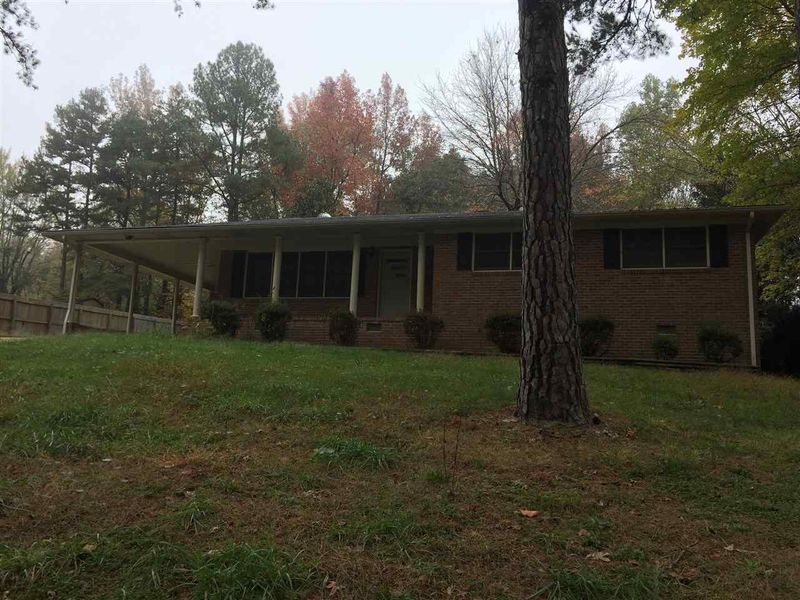 400 Montford Dr, Roxboro, NC 27573