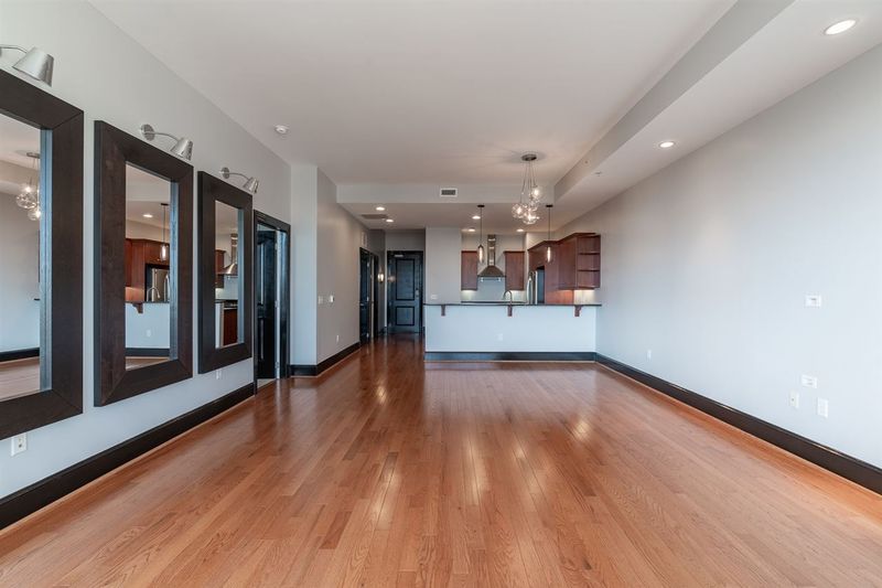 400 W North St #1502, Raleigh, NC 27603