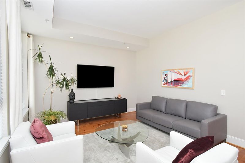 400 W North St #514, Raleigh, NC 27603
