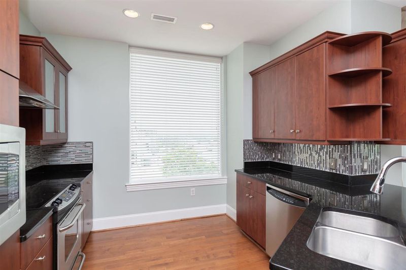 400 W North St #726, Raleigh, NC 27603