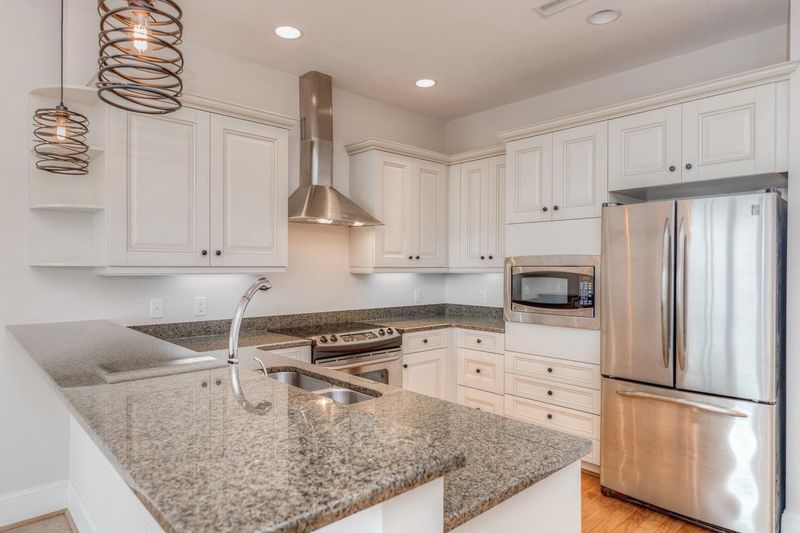 400 W North St #928, Raleigh, NC 27603