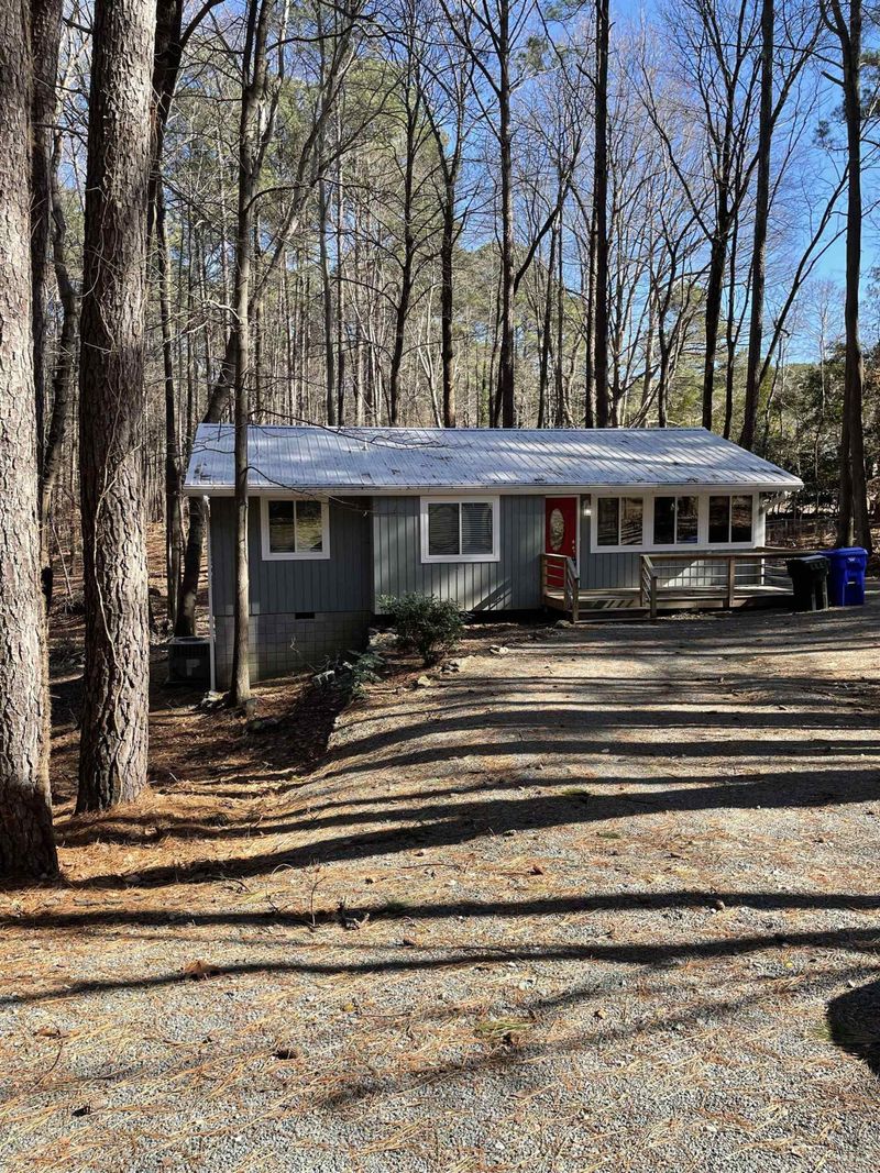 400 Piney Mountain Rd, Chapel Hill, NC 27516