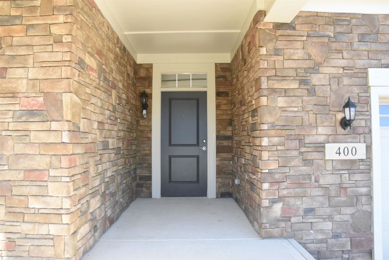 400 Ravens Cliff St, Apex, NC 27523