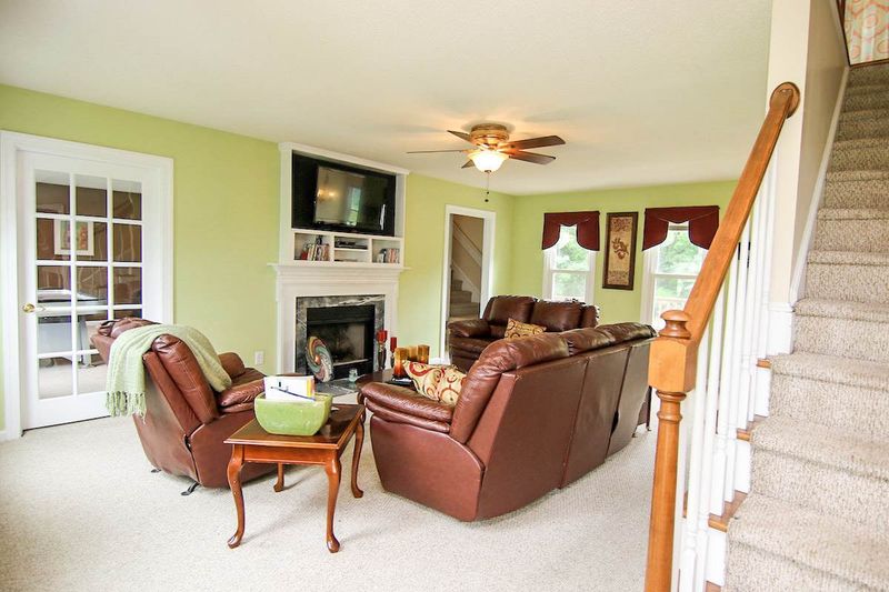 400 Rock Cir, Clayton, NC 27520