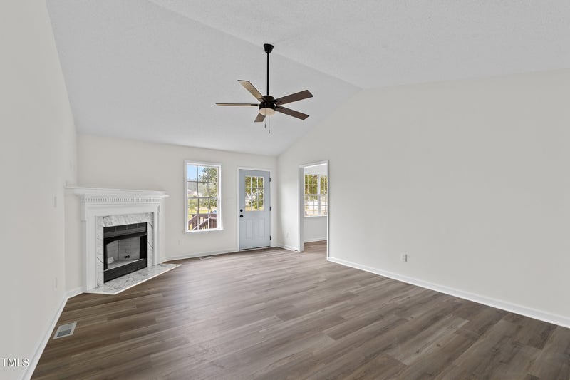 400 Rose Ct, Benson, NC 27504