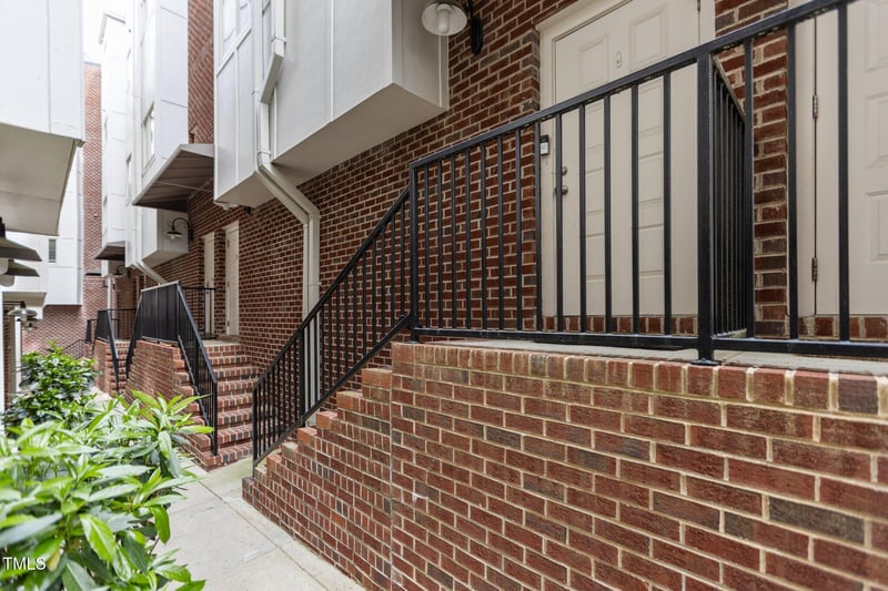 400 Rosemary St #104, Chapel Hill, NC 27516