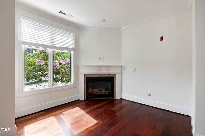 400 Rosemary St #114, Chapel Hill, NC 27516