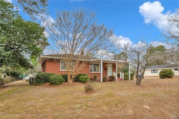 400 Roxie Ave, Fayetteville, NC 28304