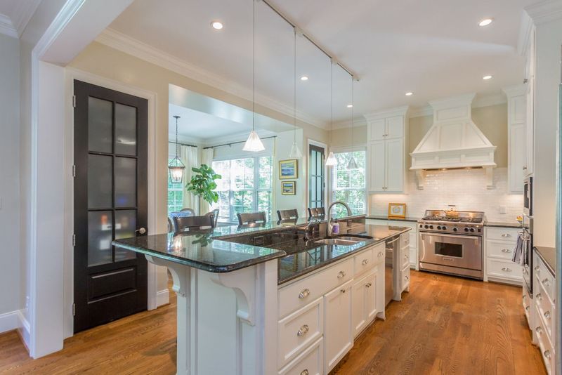 400 Simerville Rd, Chapel Hill, NC 27517