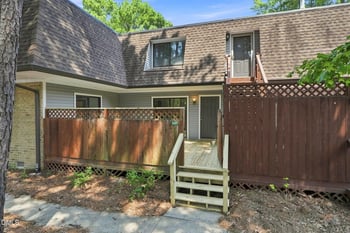 400 Summerwalk Cir, Chapel Hill, NC 27517