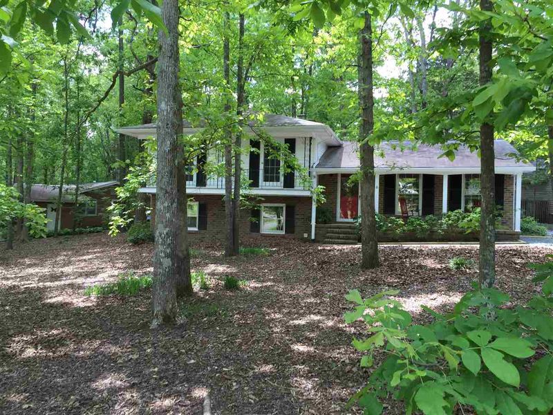 400 Tinkerbell Rd, Chapel Hill, NC 27517