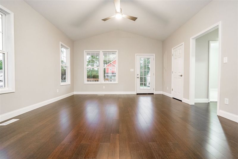 400 West St, Apex, NC 27502