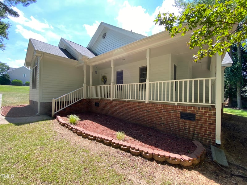 400 Westminster Dr, Clayton, NC 27520