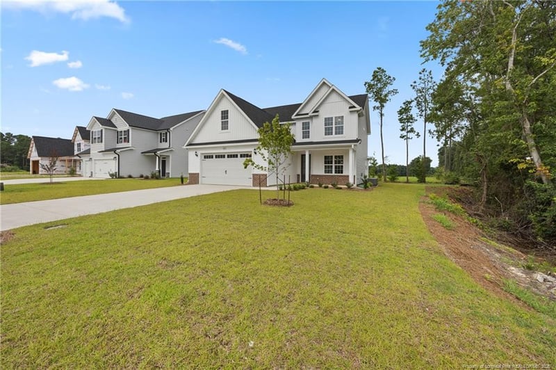 400 Whitestone Dr, Fayetteville, NC 28312