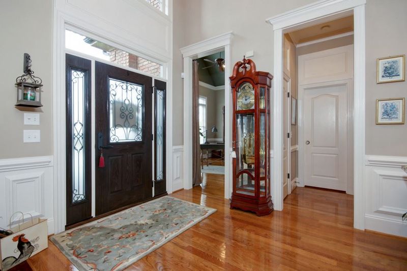 4000 Bankshire Ln, Raleigh, NC 27603
