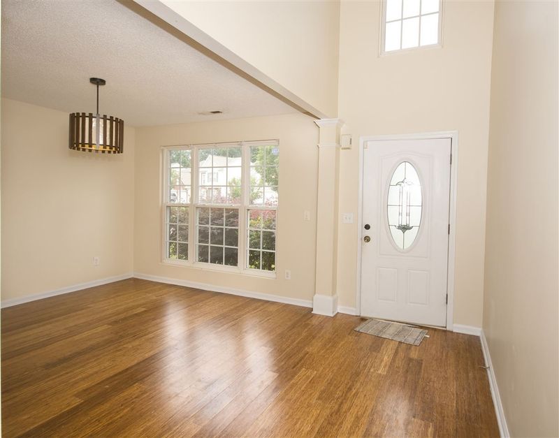 4000 Crowfield Dr, Raleigh, NC 27610