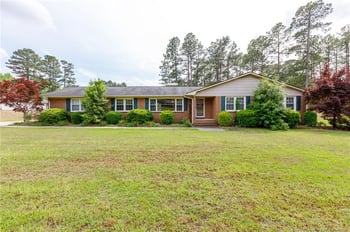 4000 Pleasant View Dr, Fayetteville, NC 28312