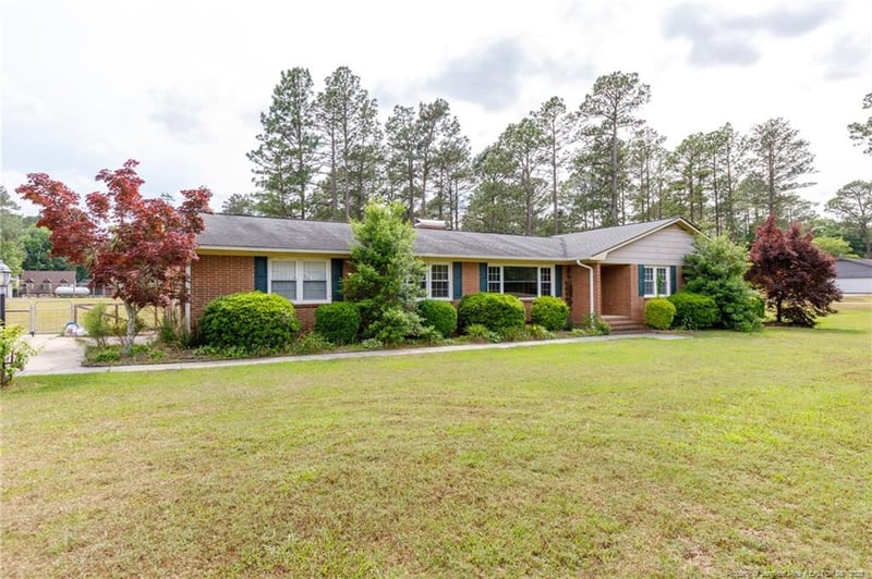 4000 Pleasant View Dr, Fayetteville, NC 28312