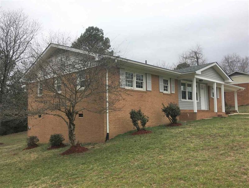 4001 Chaucer Dr, Durham, NC 27705