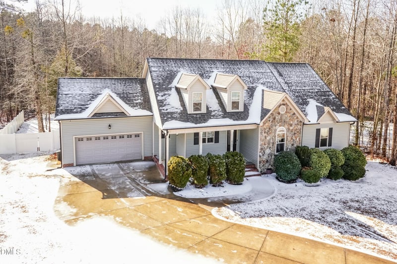 4001 Hopkins Trace Ln, Zebulon, NC 27597