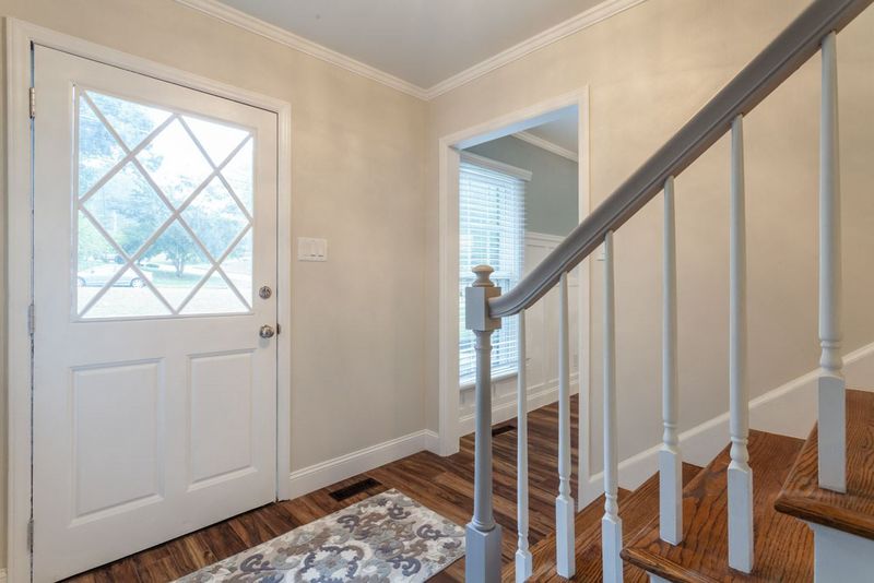 4001 Quail Hollow Dr, Raleigh, NC 27609