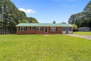 4001 Western Hills Dr, Sanford, NC 27330