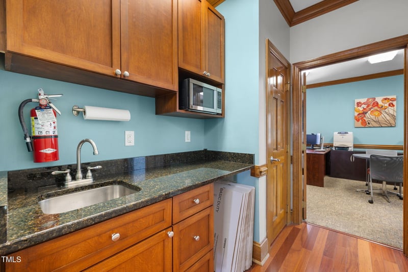4002 Barrett Dr #202, Raleigh, NC 27609