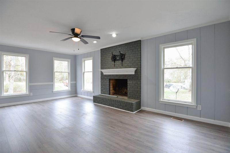 4002 Carson Dr, Sanford, NC 27332