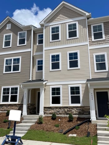 4002 Silver Oak Ln, Durham, NC 27703