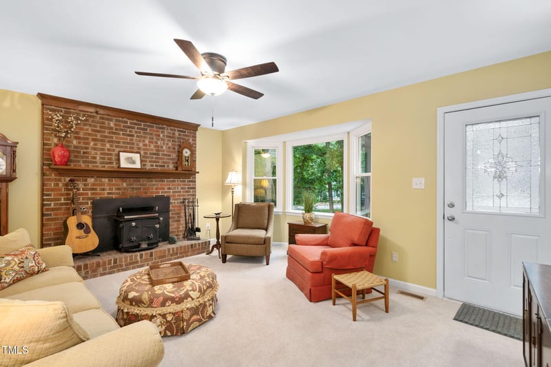 4004 Bamburgh Ln, Apex, NC 27539
