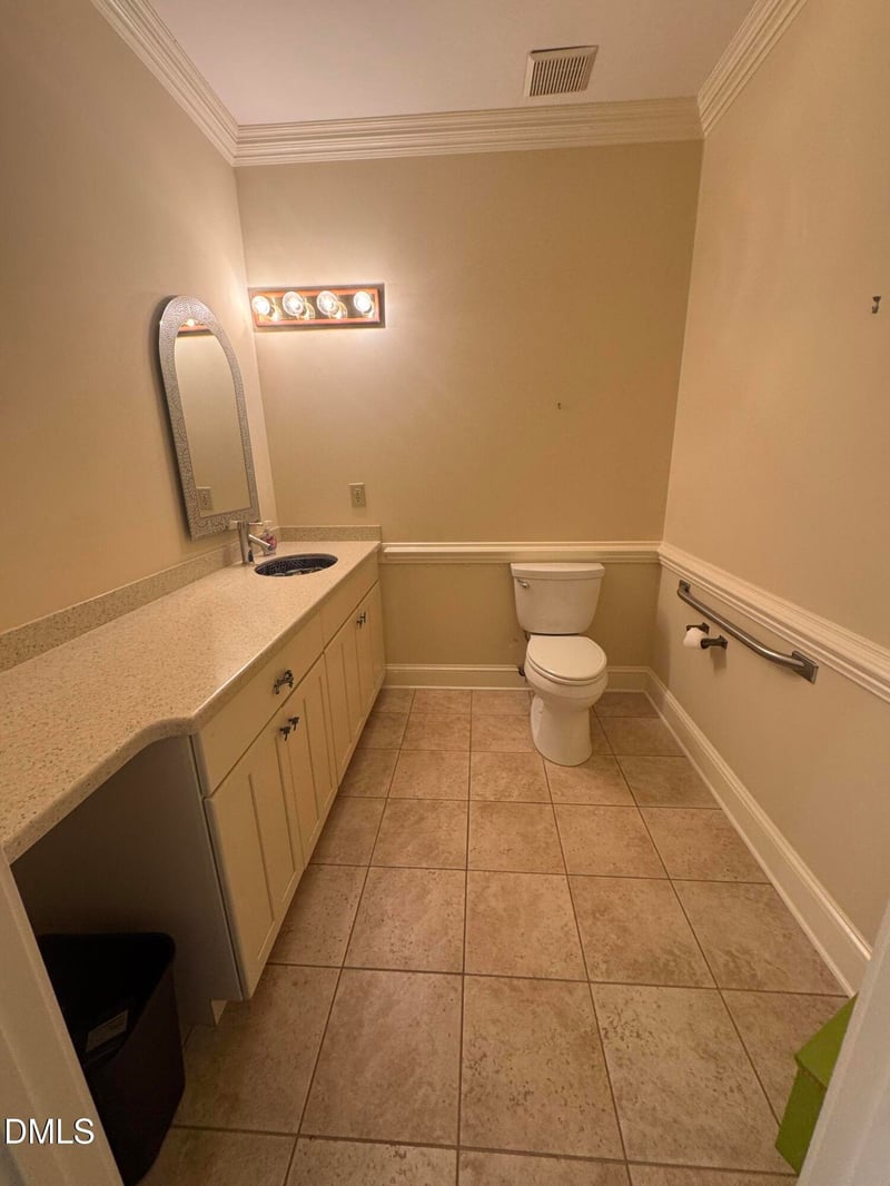 4004 Barrett  #203, Raleigh, NC 27609