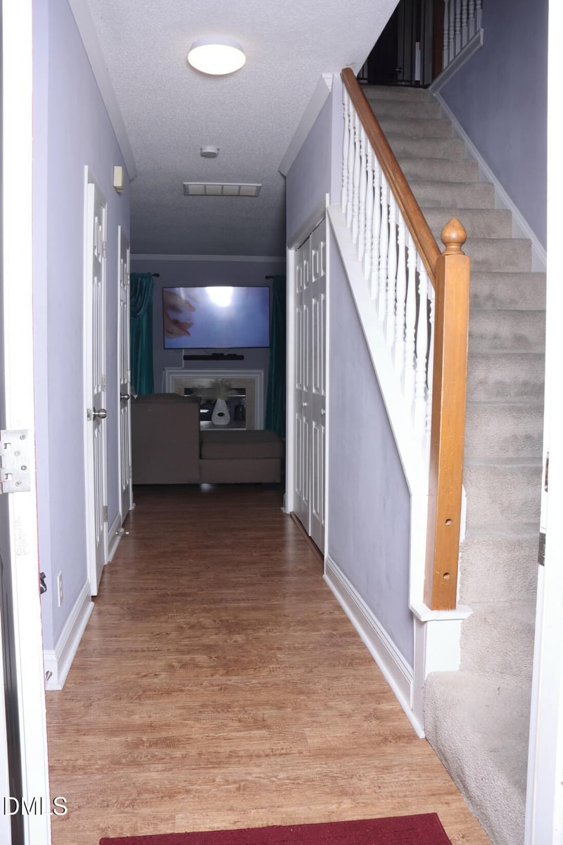4004 Beaufain St, Raleigh, NC 27604