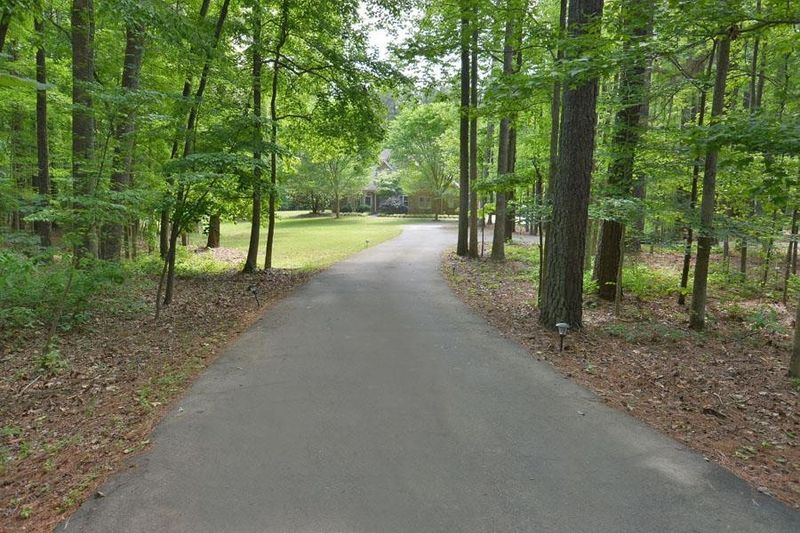 4004 Spring Lake Dr, Hillsborough, NC 27278