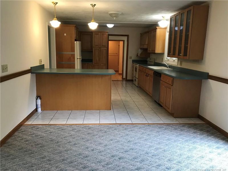 4004 Western Hills Dr, Sanford, NC 27330
