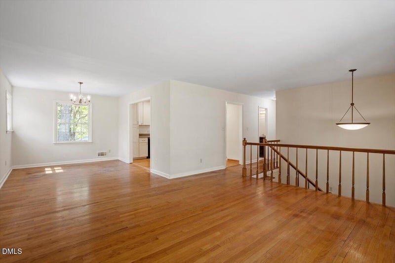 4005 Balsam Dr, Raleigh, NC 27612
