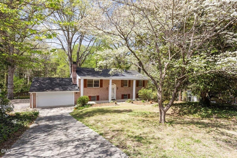 4005 Balsam Dr, Raleigh, NC 27612