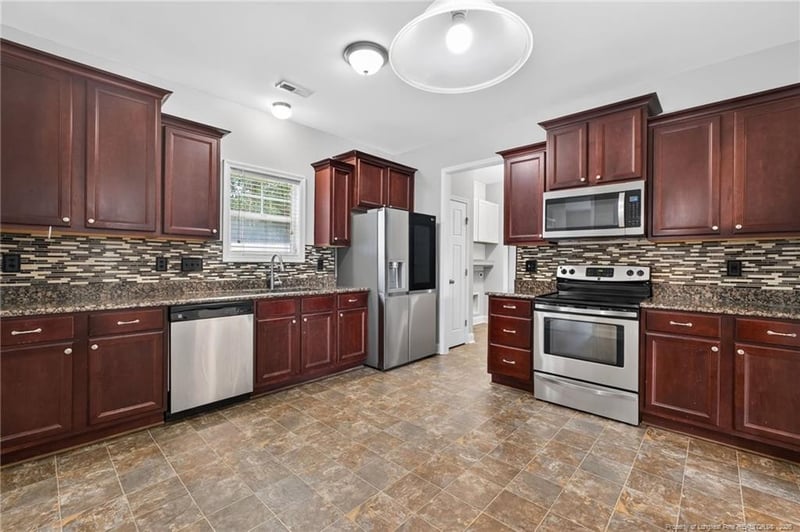 4005 Baywood Point Dr, Fayetteville, NC 28312