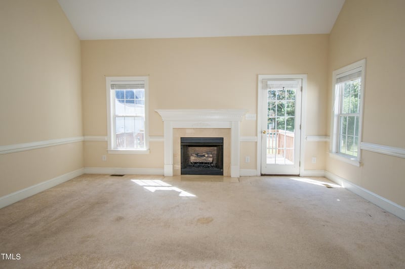 4005 Freesia Ct, Zebulon, NC 27597