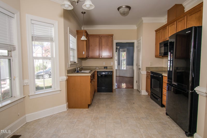 4005 Freesia Ct, Zebulon, NC 27597