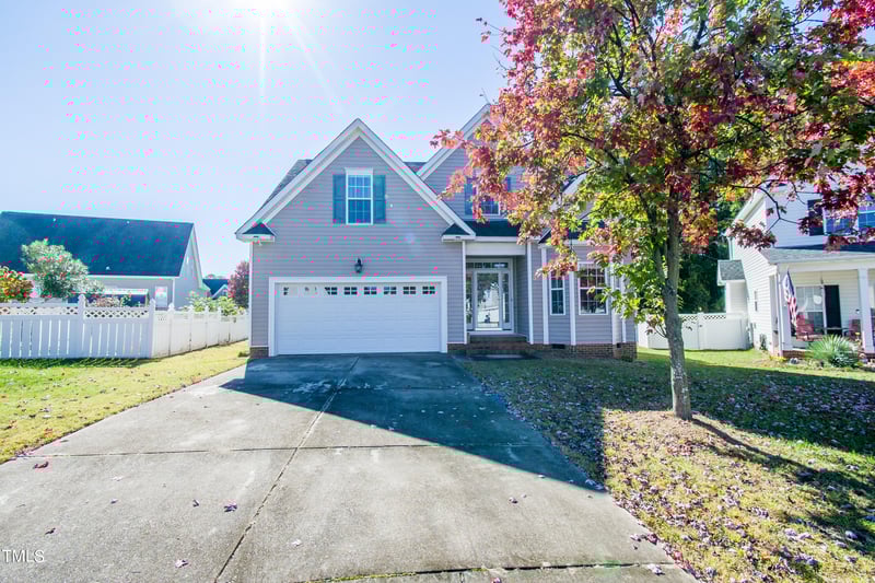 4005 Freesia Ct, Zebulon, NC 27597