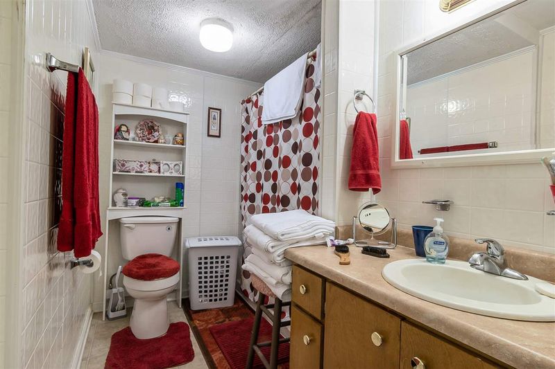 4005 Lassiter Rd, Holly Springs, NC 27540