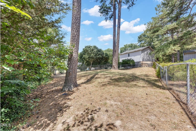 4005 Pin Oak Rd, Raleigh, NC 27604