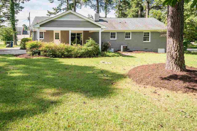4005 Sue Ln, Raleigh, NC 27604