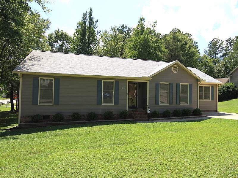 4006 Destrier Dr, Durham, NC 27703