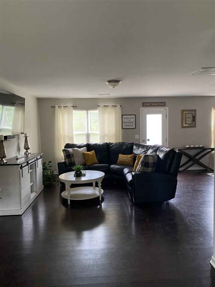 4006 Glennstone Dr, Durham, NC 27704