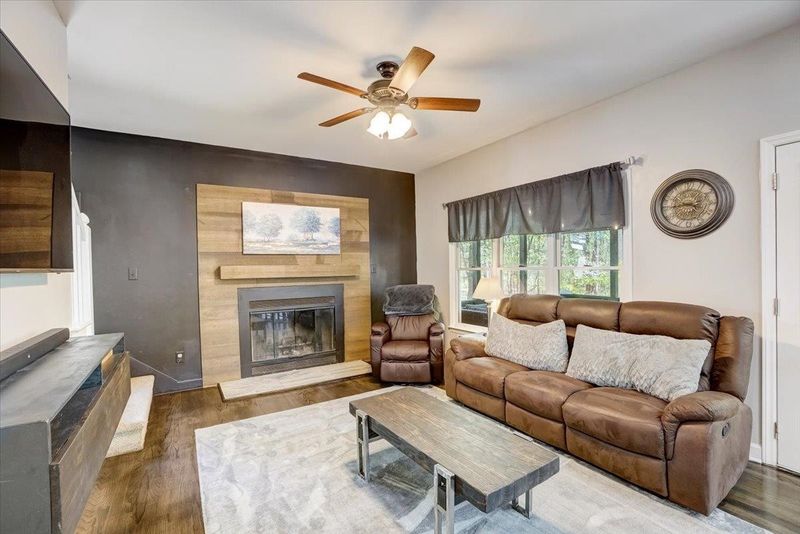 4006 Marklyn Pl, Hillsborough, NC 27278