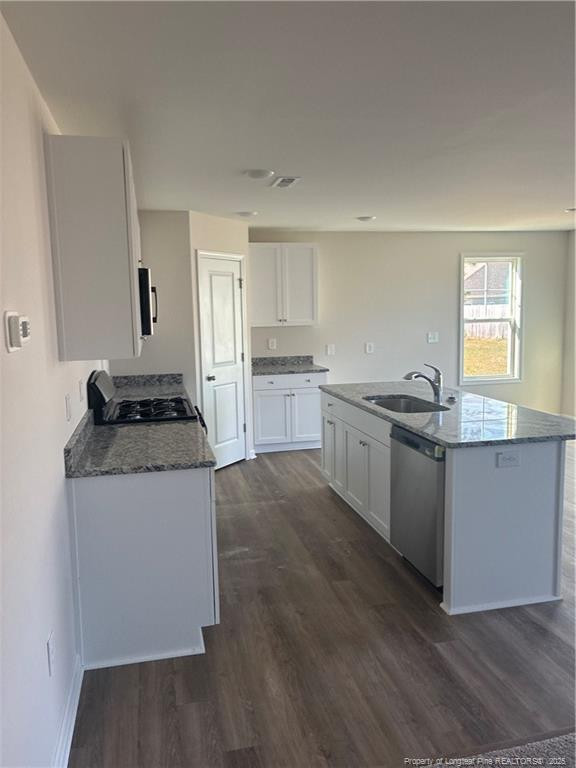 4006 Racking Horse Rd, Hope Mills, NC 28348