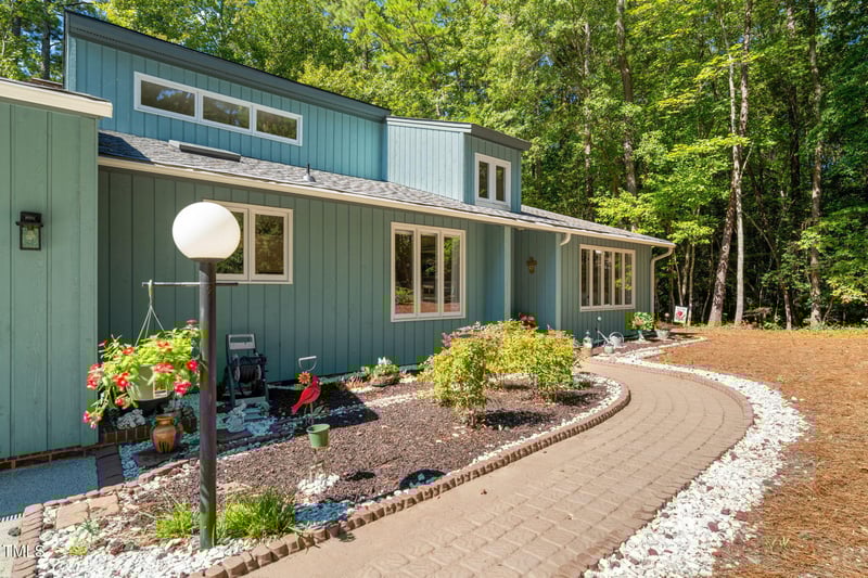 4007 Deer Track Trl, Sanford, NC 27332