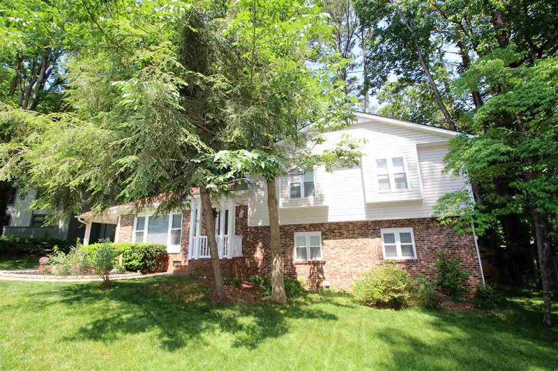 4008 Castle Ct, Raleigh, NC 27613