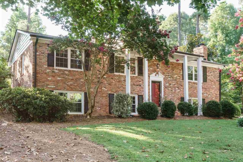 4008 Huckleberry Dr, Raleigh, NC 27612